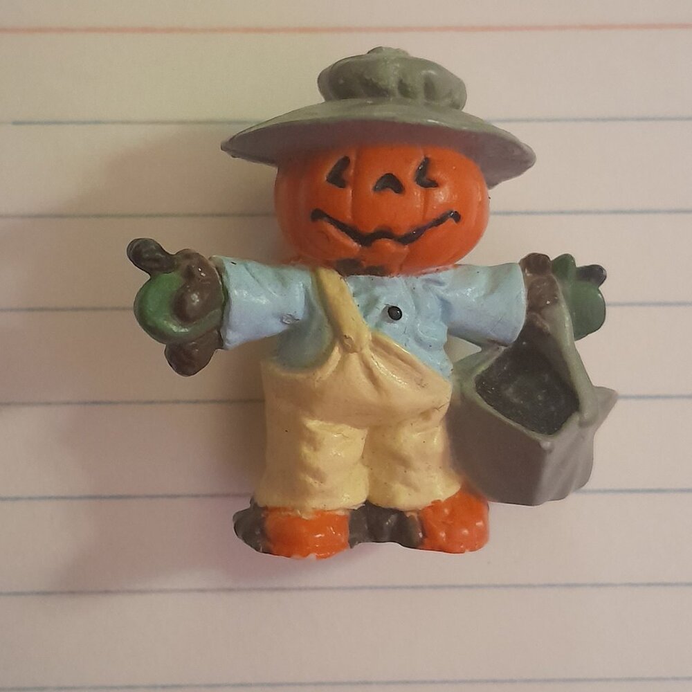 Enesco Vintage Punkin Head Scarecrow Figurine